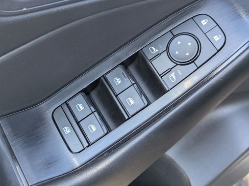 Certified 2024 Nissan Rogue S image 22