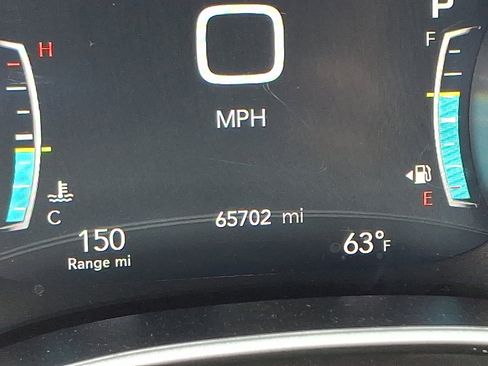 Used 2024 Chrysler Pacifica Touring-L image 21