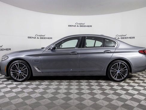 Used 2023 BMW 530e w/ Premium Package image 6