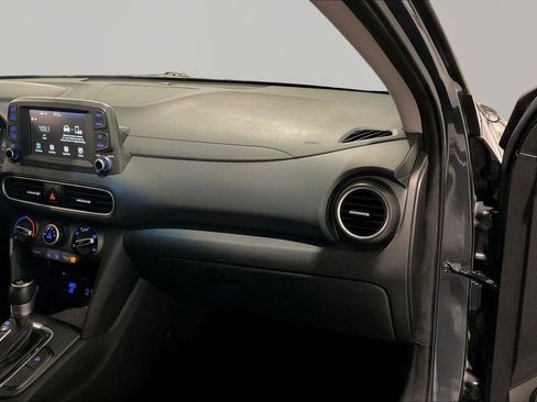 Used 2021 Hyundai Kona SE FWD image 25