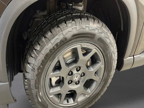 New 2025 Honda Pilot TrailSport image 13