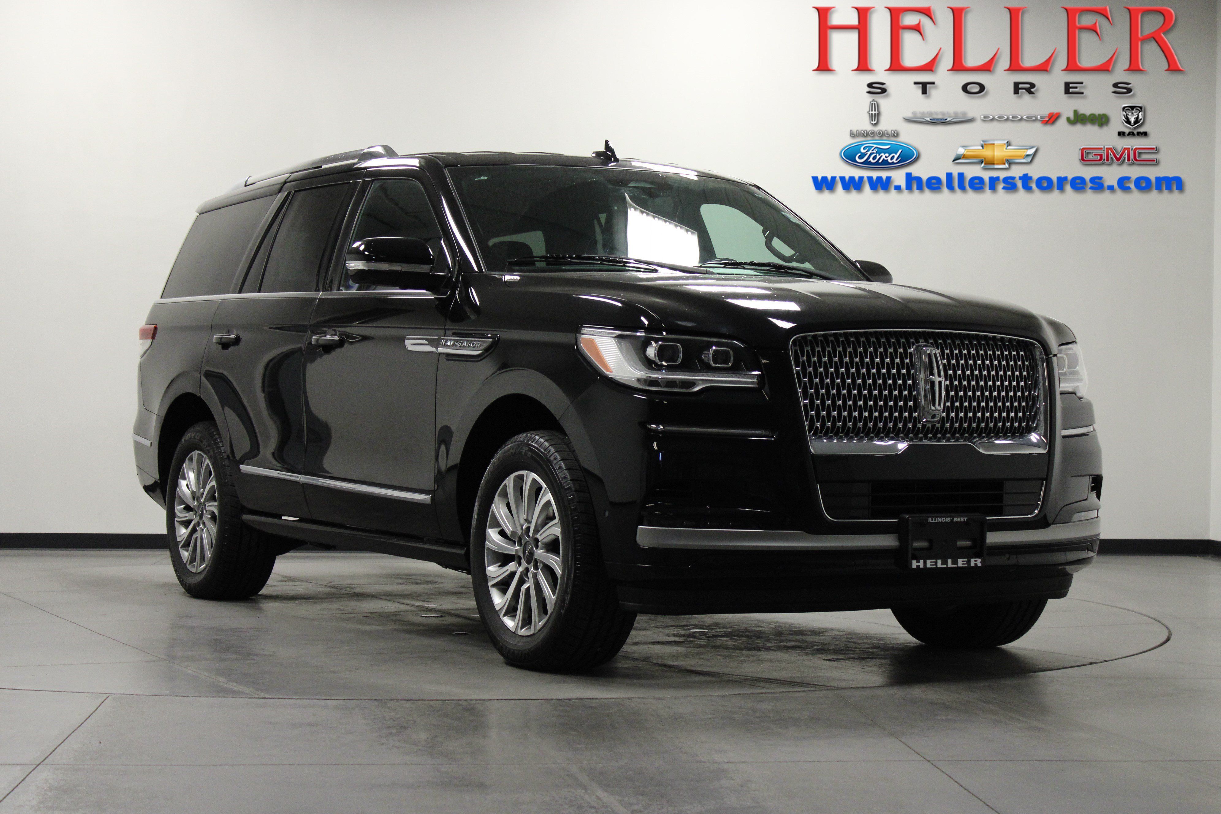 Used 2023 Lincoln Navigator 2WD image 1