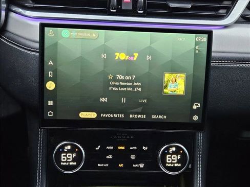 Used 2021 Jaguar F-PACE R-Dynamic S image 13