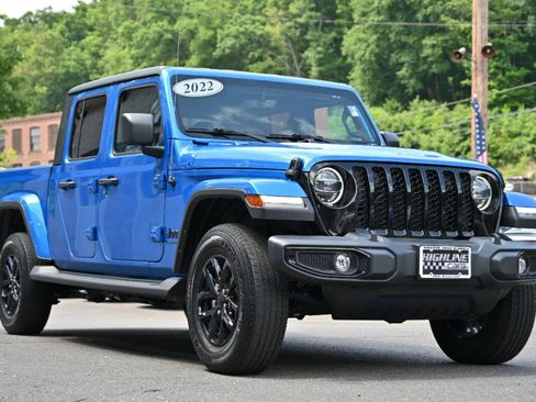 Used 2022 Jeep Gladiator Sport AWD/4WD image 8