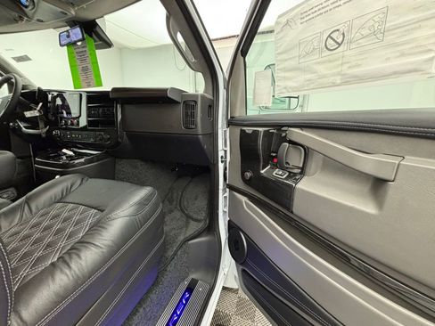 New 2025 GMC Savana 2500 Extended w/ Driver Convenience Package image 25