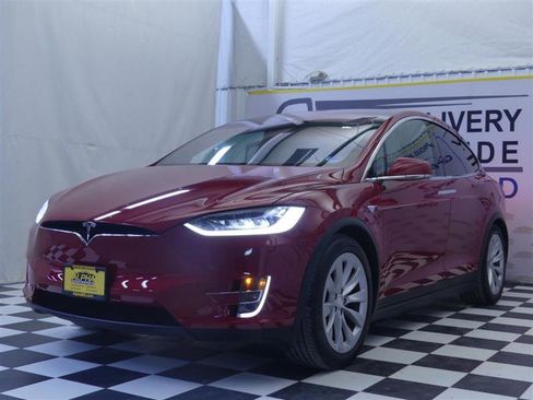 Used 2017 Tesla Model X 100D AWD/4WD image 4