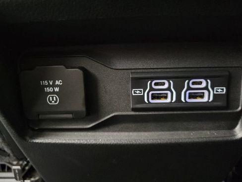 Used 2023 Jeep Grand Cherokee Altitude AWD/4WD image 15
