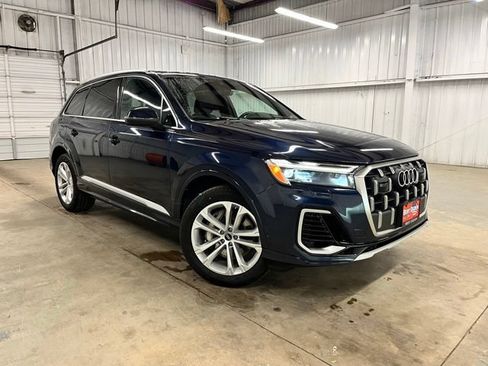 Used 2025 Audi Q7 3.0T Premium Plus AWD/4WD image 2