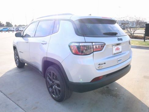 New 2026 Jeep Compass Latitude image 22