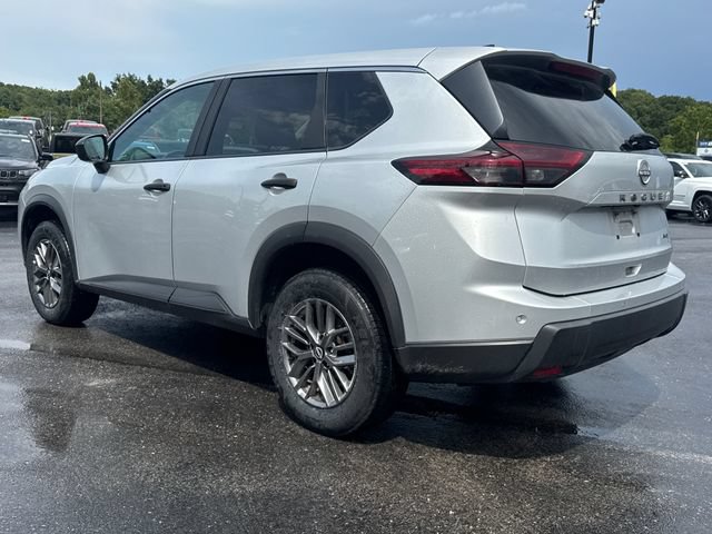 Used 2024 Nissan Rogue S AWD/4WD image 5