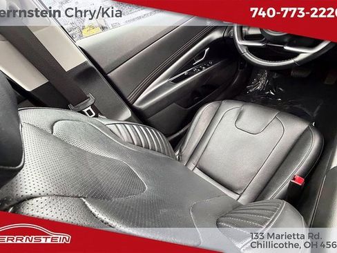 Used 2022 Hyundai Elantra Limited image 10