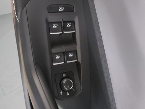 New 2026 Volkswagen Jetta SE FWD image 8