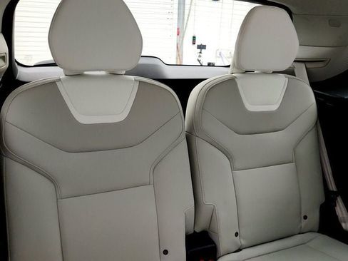 Used 2025 Volvo EX90 Ultra AWD/4WD image 19