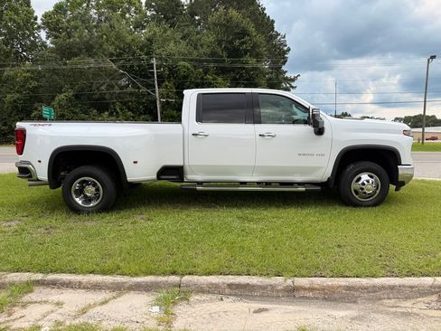 Used 2024 Chevrolet Silverado 3500 LTZ w/ LTZ Convenience Package AWD/4WD image 6