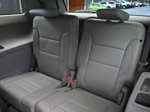 Used 2023 GMC Acadia SLT image 21