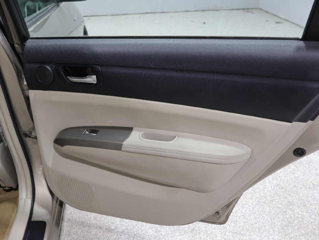 Used 2009 Toyota Prius w/ Pkg 6 FWD image 21