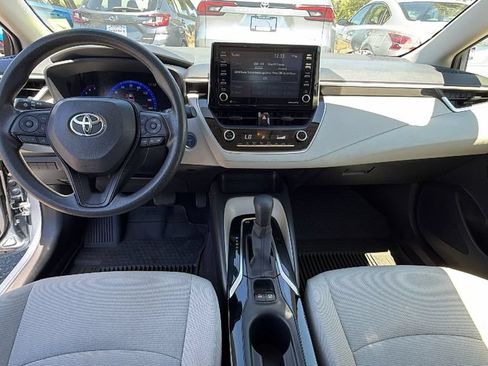 Used 2021 Toyota Corolla LE FWD image 18
