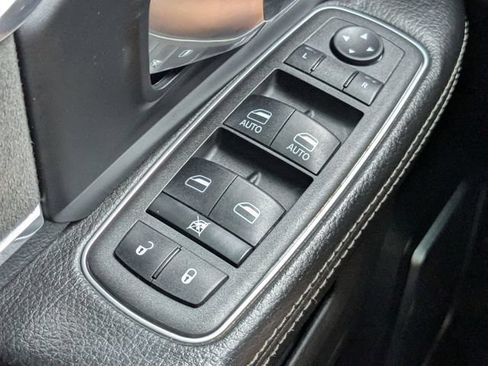 Used 2022 RAM 3500 Laramie AWD/4WD image 25