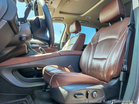 Used 2018 Buick Enclave Avenir w/ Avenir Technology Package AWD/4WD image 7