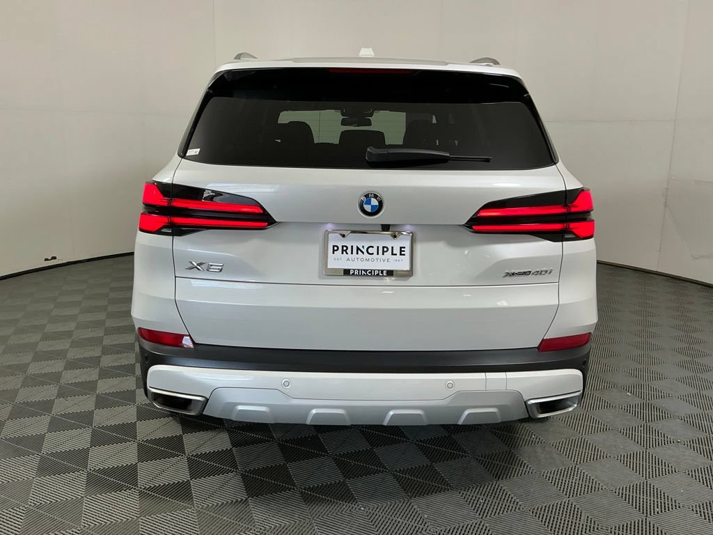 Certified 2024 BMW X5 xDrive40i w/ Parking Assistance Package AWD/4WD image 6