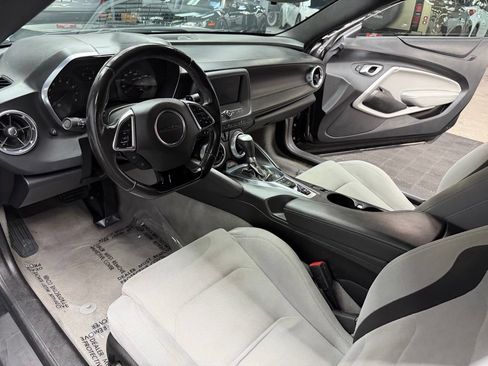 Used 2023 Chevrolet Camaro LT RWD image 34