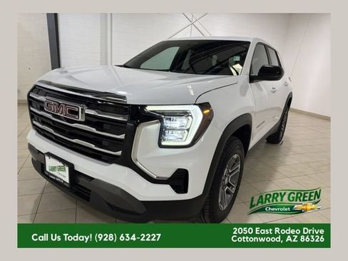 Used 2026 GMC Terrain Elevation FWD image 1