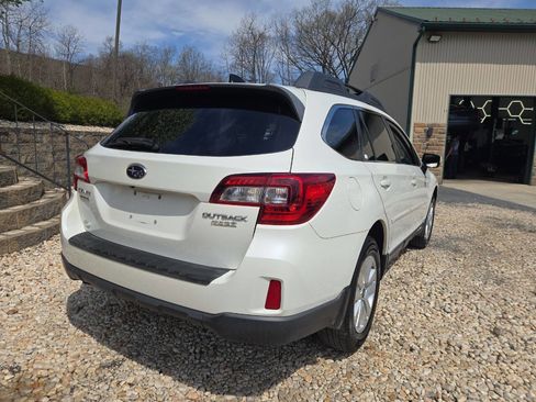 Used 2016 Subaru Outback 2.5i Premium AWD/4WD image 7