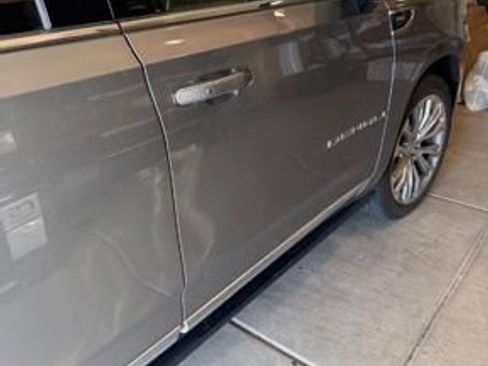 Used 2024 GMC Yukon Denali w/ Denali Reserve Package AWD/4WD image 3