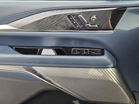 New 2025 Cadillac Escalade IQ Sport 2 AWD/4WD image 16