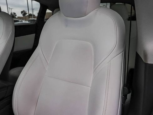 Used 2022 Tesla Model Y Performance AWD/4WD image 29