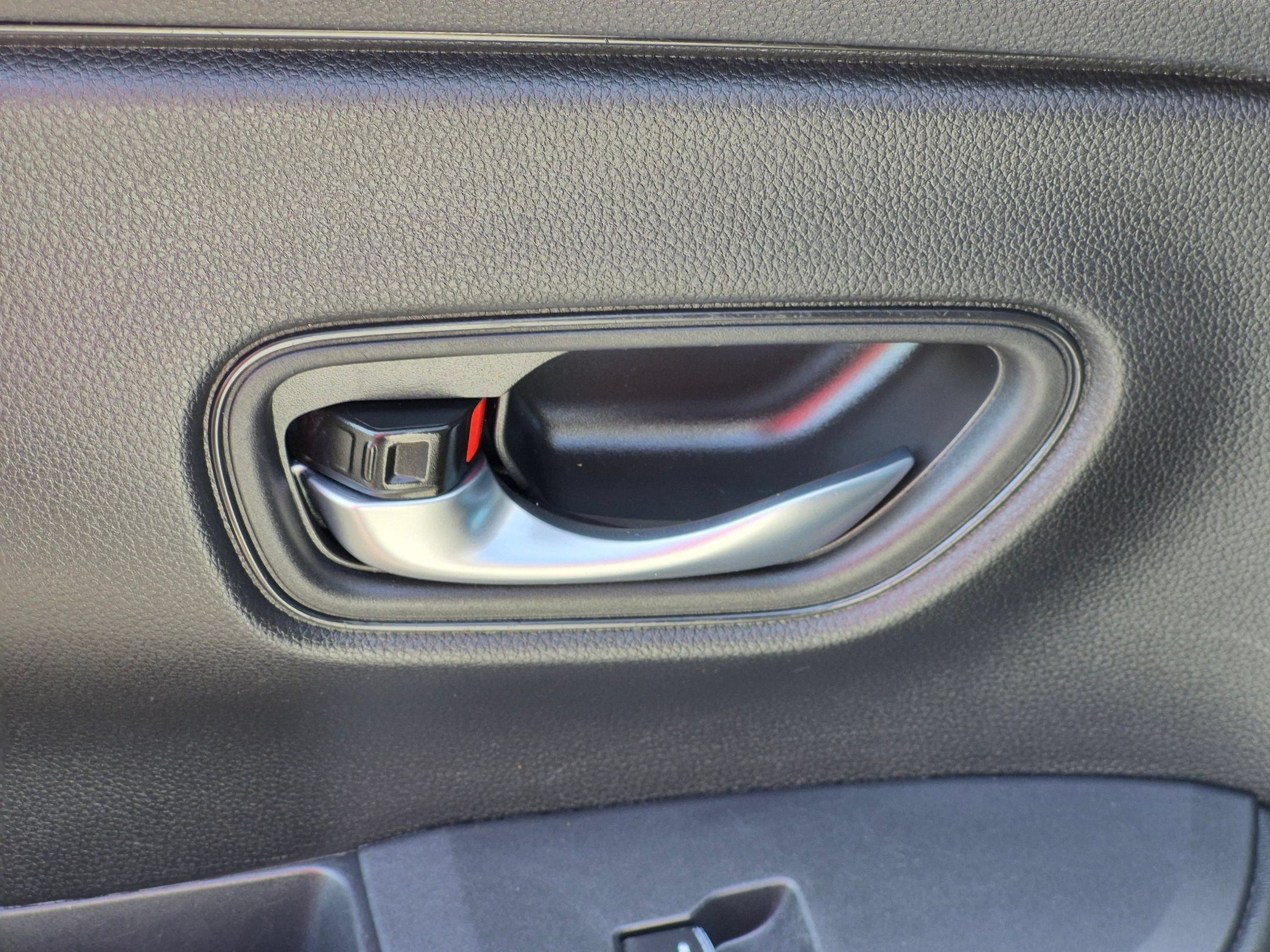Used 2025 Honda HR-V LX image 27