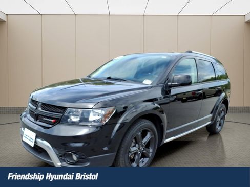 Used 2020 Dodge Journey Crossroad FWD image 1