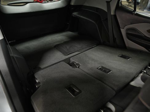 Used 2018 GMC Terrain SLE FWD image 15