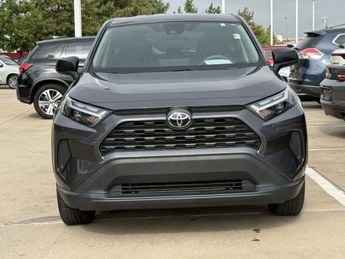 Used 2024 Toyota RAV4 LE FWD image 8