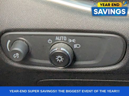 Used 2022 Chevrolet Malibu LT image 38