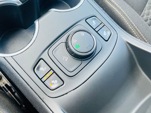 Used 2019 GMC Terrain SLE w/ Driver Convenience Package image 29