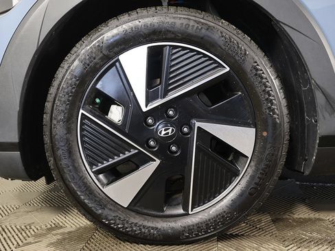 Used 2025 Hyundai Ioniq 5 SE AWD/4WD image 18