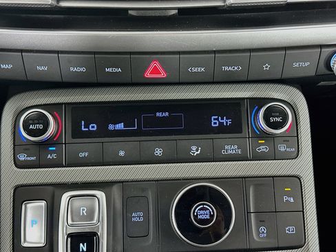 Used 2025 Hyundai Palisade SEL FWD image 24
