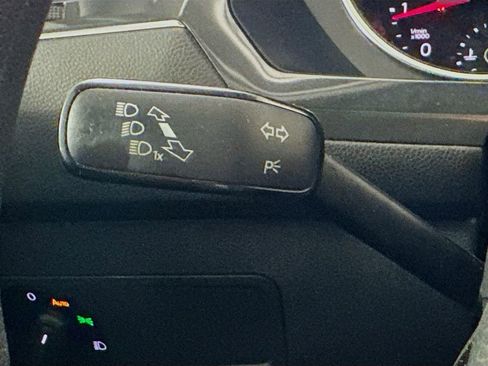 Used 2018 Volkswagen Tiguan S w/ 3rd Row Seat Package image 12