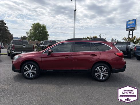 Used 2019 Subaru Outback 2.5i Limited AWD/4WD image 2
