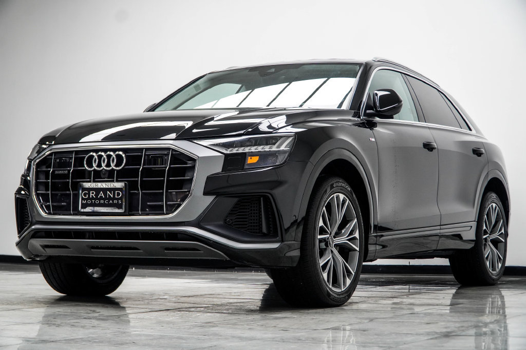 Used 2023 Audi Q8 Premium Plus AWD/4WD image 12