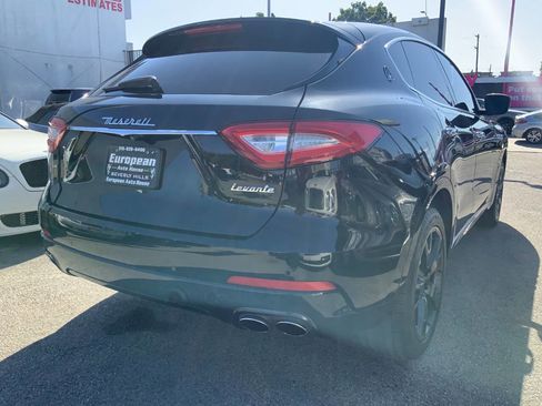 Used 2019 Maserati Levante AWD/4WD image 8
