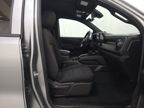 Used 2024 Chevrolet Colorado Trail Boss w/ Advanced Trailering Package AWD/4WD image 12