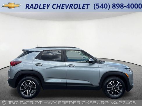 Certified 2024 Chevrolet TrailBlazer LT w/ Convenience Package FWD image 31