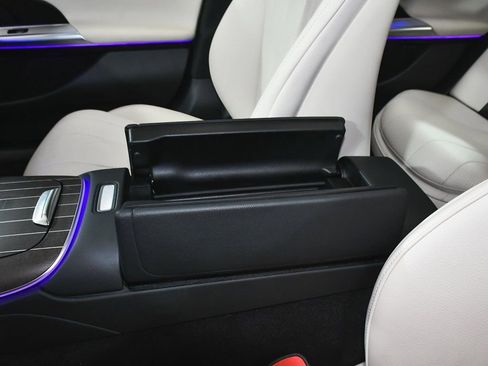 Used 2025 Mercedes-Benz E 450 4MATIC Sedan image 49