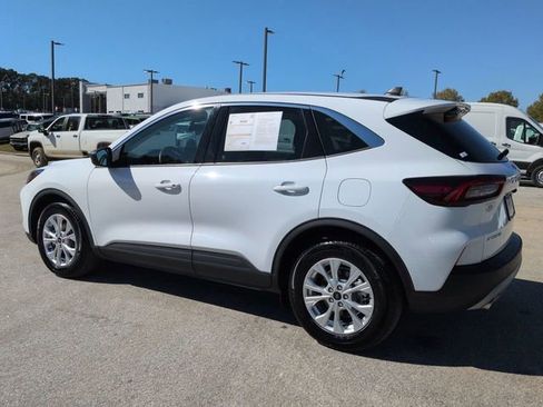 Certified 2023 Ford Escape Active image 6