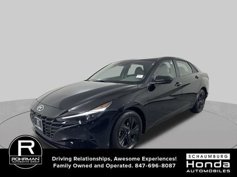 Used 2023 Hyundai Elantra SEL FWD image 2