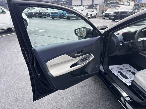 New 2026 Nissan Sentra SL w/ Floor Mat Package FWD image 10