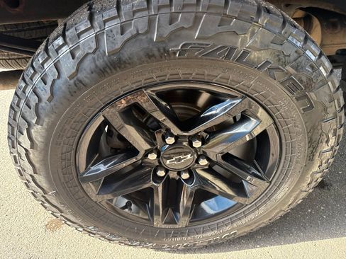 Used 2019 Chevrolet Silverado 1500 LT Trail Boss AWD/4WD image 13