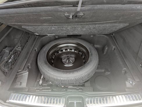 Used 2024 Mercedes-Benz GLE 450 4MATIC image 48